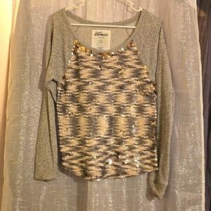 Long sleeve - Brand: Love Express / Size: Small women / Color: Gray